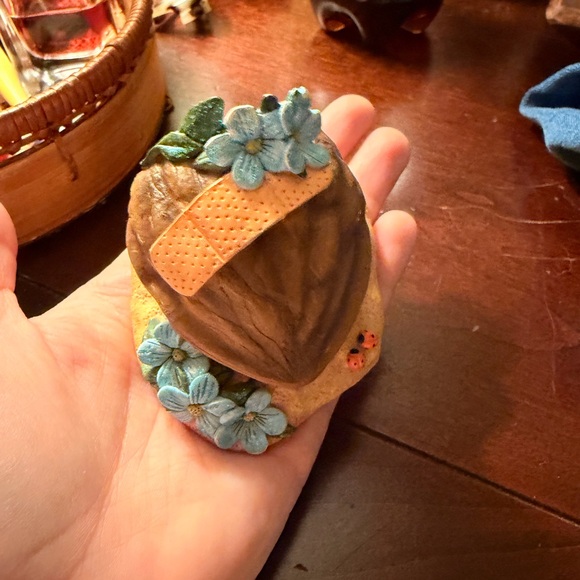 In A Nut Shell - Picture 5 of 5